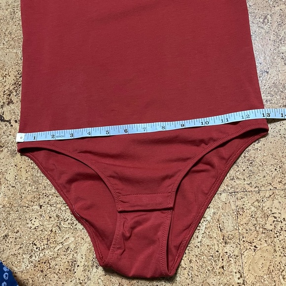 Everlane Supima Cotton High Neck Sleeveless Rust Bodysuit Sz S - Picture 10 of 11